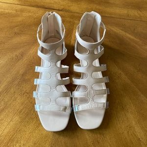 Nanette Lepore Sandals 8.5 Cream/Beige Leather